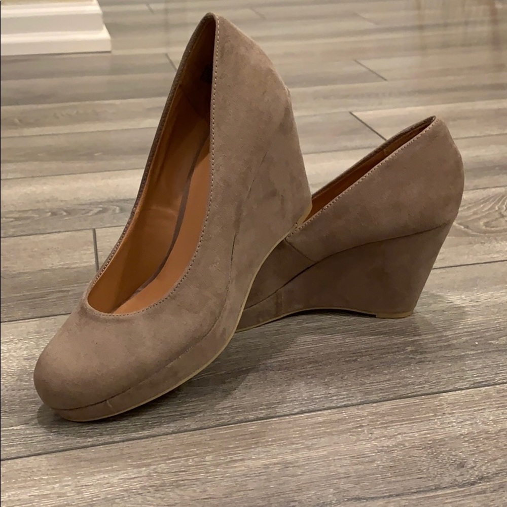 Nine West “Kiss Him” Suede Wedges